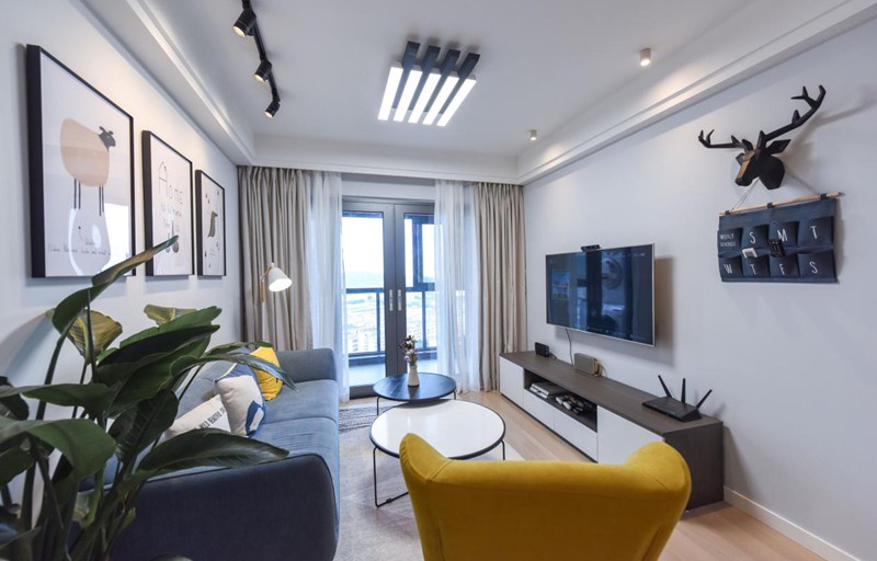 茶幾什么材質(zhì)好？玻璃還是木質(zhì)？