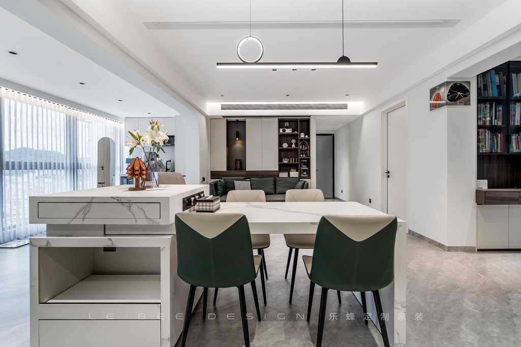 來自萬科清林徑業(yè)主送來的錦旗