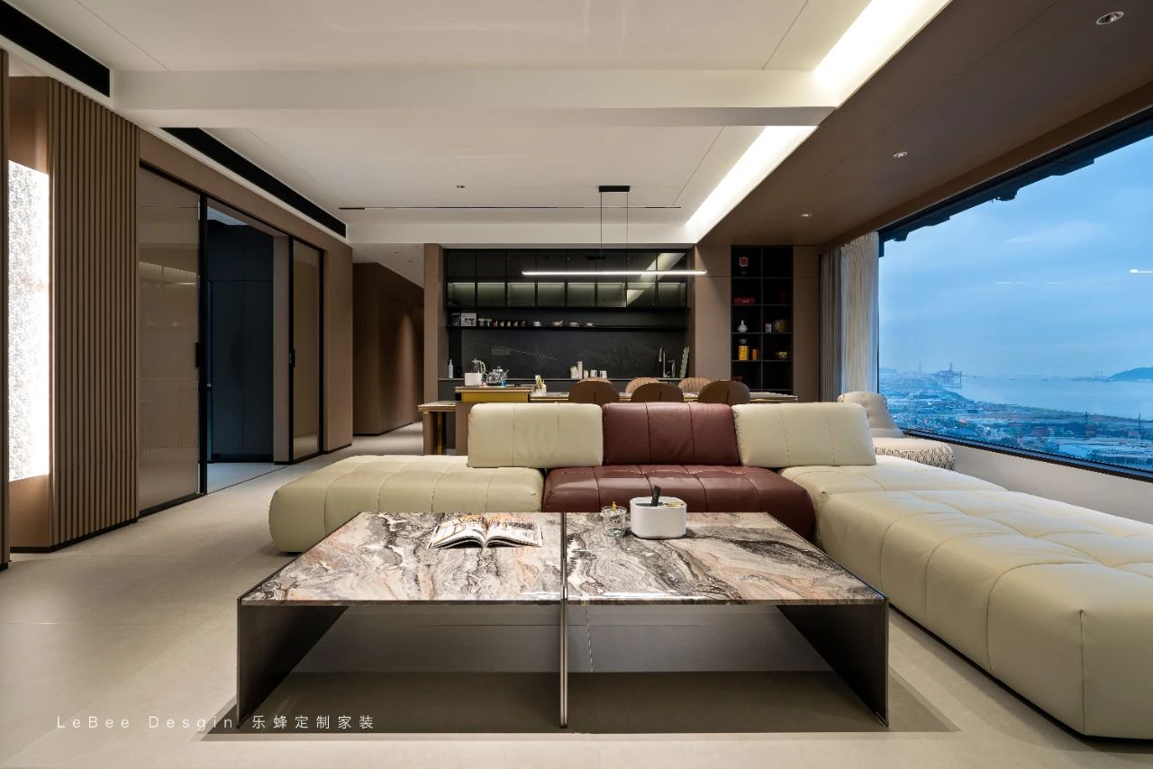 深圳·華豐前海灣 · 180㎡現(xiàn)代輕奢大平層實景直擊！